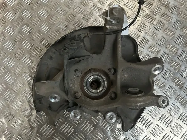 Mercedes-Benz S W222 Moyeu roue arrière OEM 2220306 image 6