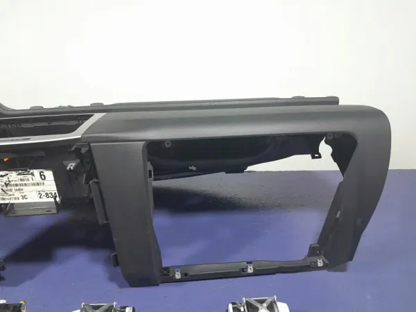 Console Tableau de Bord VW Passat B6 OEM Lochow-328073- image 4