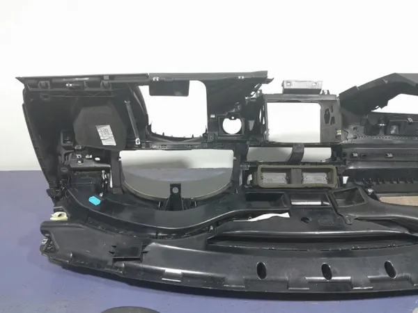 Console Tableau de Bord VW Passat B6 OEM Lochow-328073- image 9