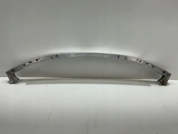 Etupuskuri vahvistus Tesla Y image 7