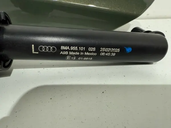 Audi OE 8MA955101 Koplampsproeierdop Links Set image 3