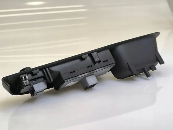 Volkswagen Golf V 2005 Linke vordere Fensterheber OEM image 3