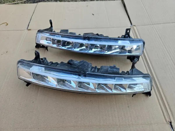 DRL-valot OEM 17784901 Vasen & Oikea Citroen C4 Picasso image 2