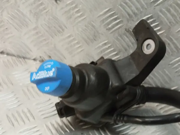 Bouchon AdBlue BMW OEM 7454407 pour F40 F44 image 4