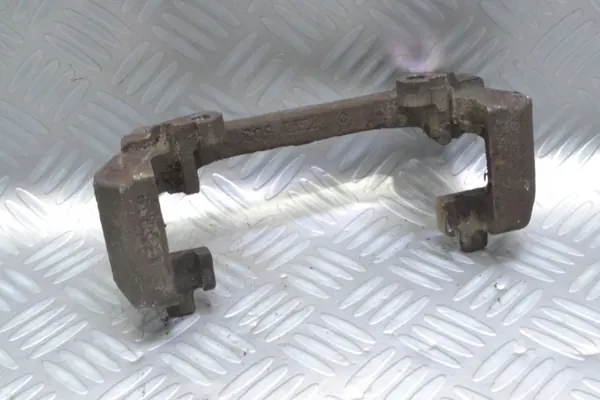 Etuoikea jarrupuristimen kiinnike OEM 9209723 image 3