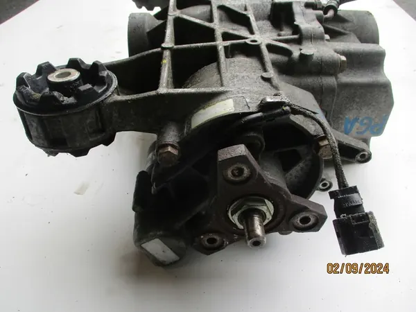 Takadifferentiäali VW TIGUAN 5N0 1.4TSI PGA 0AY525010F image 2