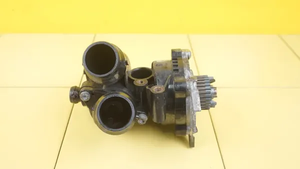 Vattenpump AUDI TT 1.8 TFSI 06H121026DS image 3