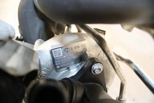 Turbo BMW 8679022 2021 Usado OEM image 5