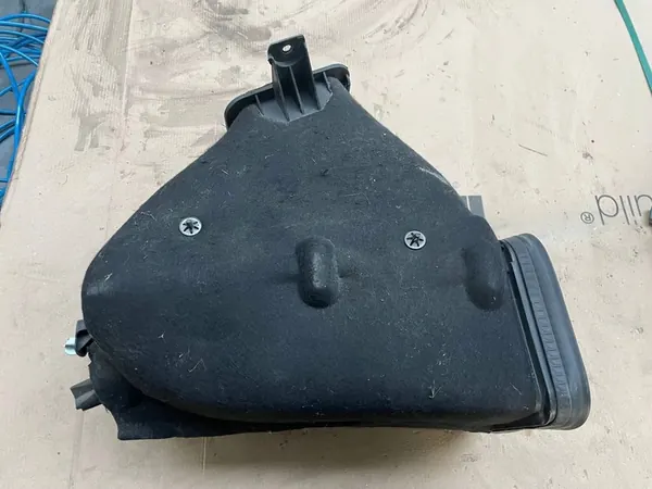 Boîtier de filtre à air Mercedes-Benz Sprinter W906 VHB4108 image 4