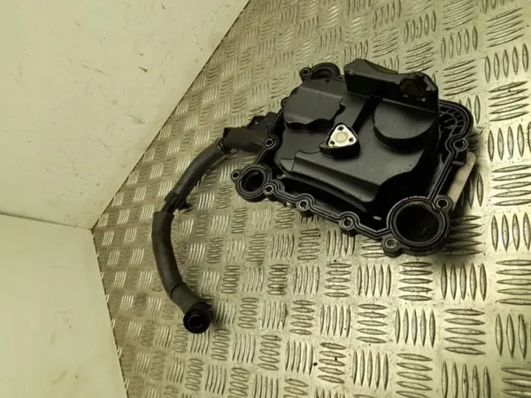 Séparateur d'huile Audi d'occasion OEM 06E638B Q7 2017 image 3