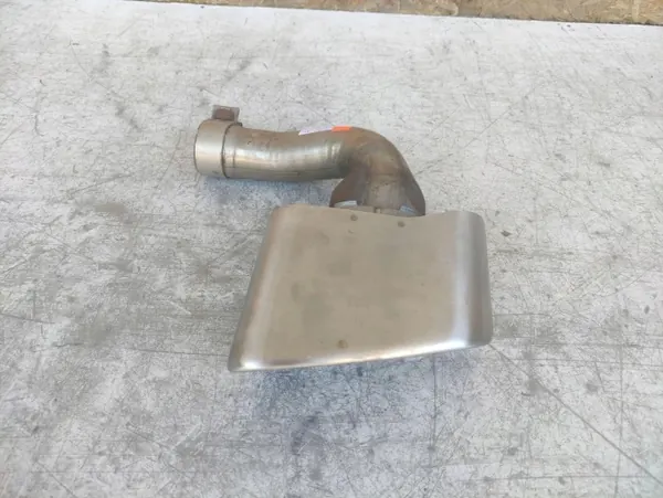 Embout d'échappement Porsche OEM 9Y0253826 - Occasion image 2
