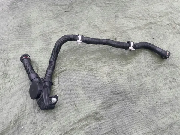 Porsche OEM 94610722977 vevhusventilationsventil höger image 2