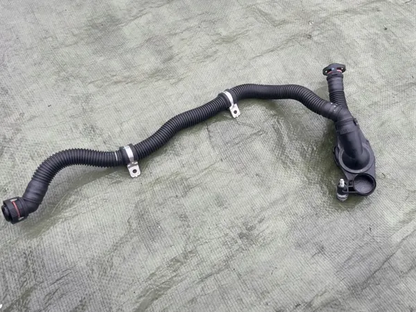 Porsche OEM 94610722977 vevhusventilationsventil höger image 4
