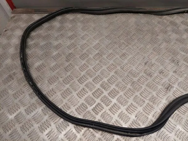 OEM 8W7827705B Tavaratilan tiiviste Audi A5 Cabriolle image 4