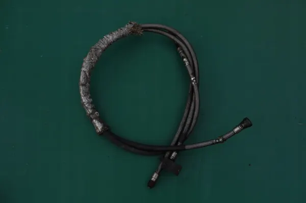 Braçadeira tubo óleo OEM SSC-220822-07 Aston Martin image 2