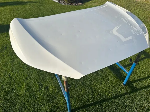 TOYOTA COROLLA CROSS 2022- Motorhuv image 3