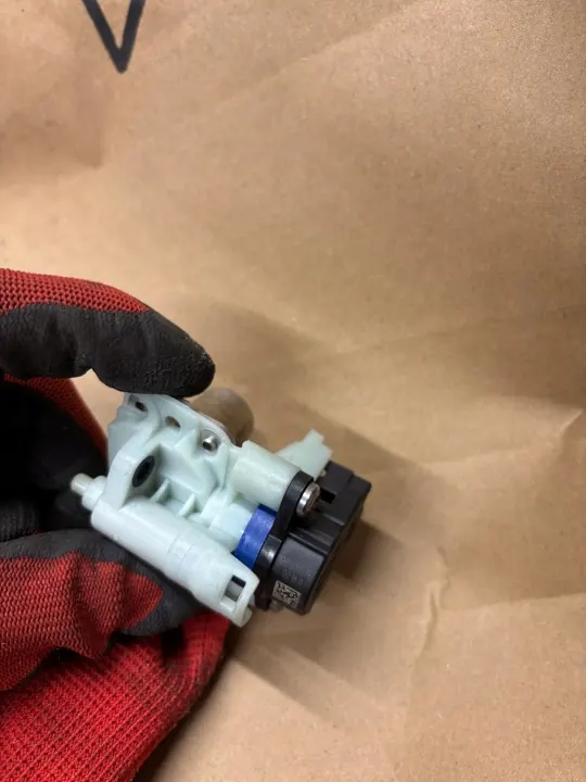 Sensor válvula AdBlue OEM 98001576 - Mercedes Volvo BMW image 4
