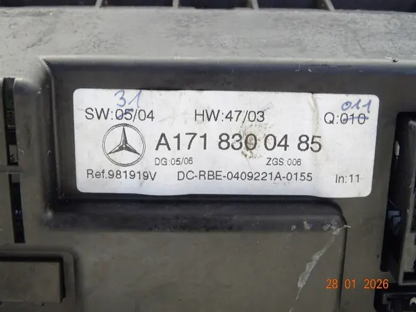 Panneau climatisation Mercedes R171 A1718300485 image 4