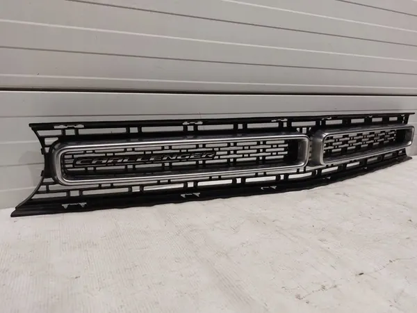 Dodge Challenger 2019 Upper Grill image 2