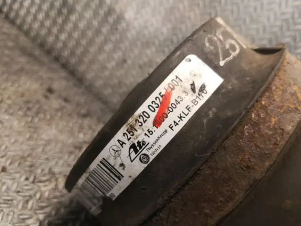 Mercedes-Benz R W251 oikea takaturvatyyny OEM 2513200325 image 4