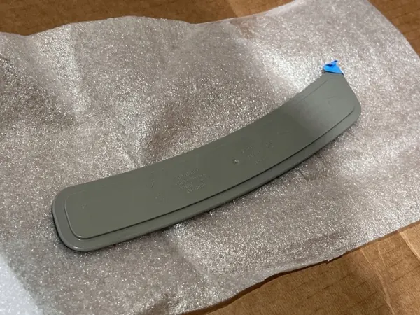 Reflector parachoques trasero BMW OEM 7495861 - Usado image 3
