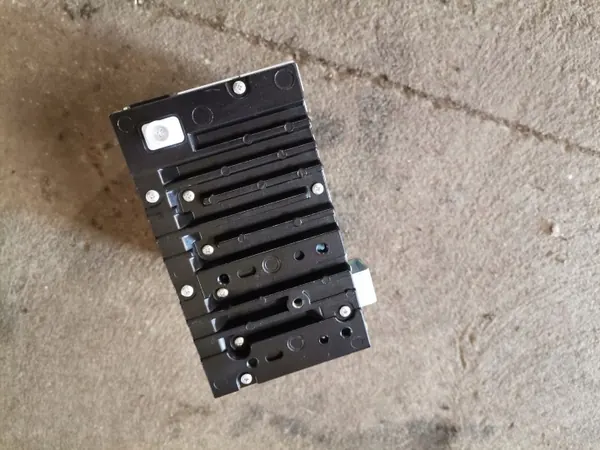 Rádio Ford Kuga II OEM CV4T-19C107-GG - Usado image 3