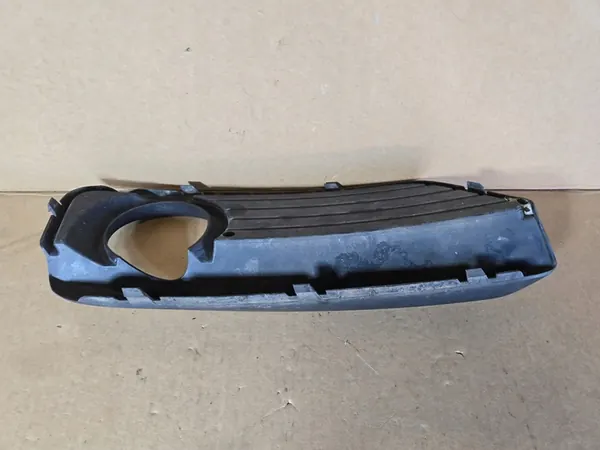 Framstötfångare BMW 1 F20 F21, höger grill 7371666 image 3