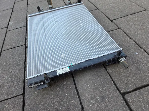 Radiateur d'eau OEM 144610515R pour Renault Twingo III image 7