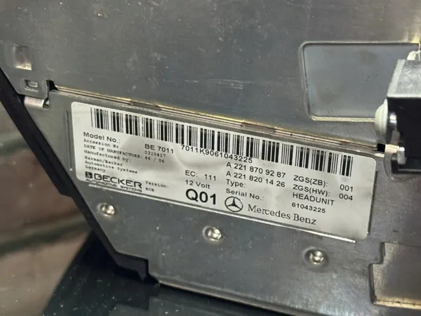 Mercedes W221 Radio Comand Wechsler OEM A2218709287 image 5