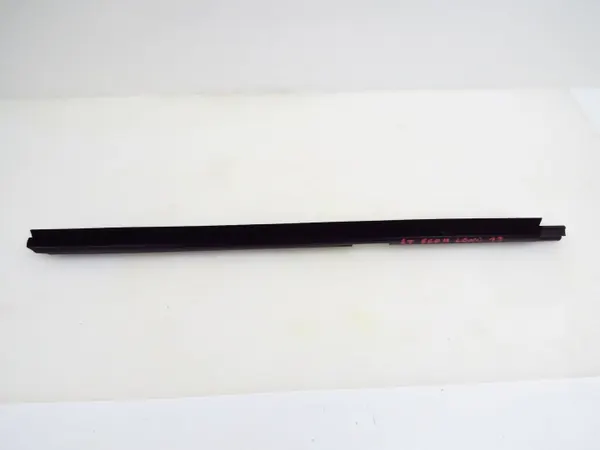 OEM LISTWA ZGARNIAJĄCA LT S60 II Deurafdichting Links Achter image 2