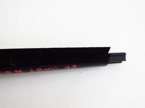 OEM LISTWA ZGARNIAJĄCA LT S60 II Deurafdichting Links Achter image 4