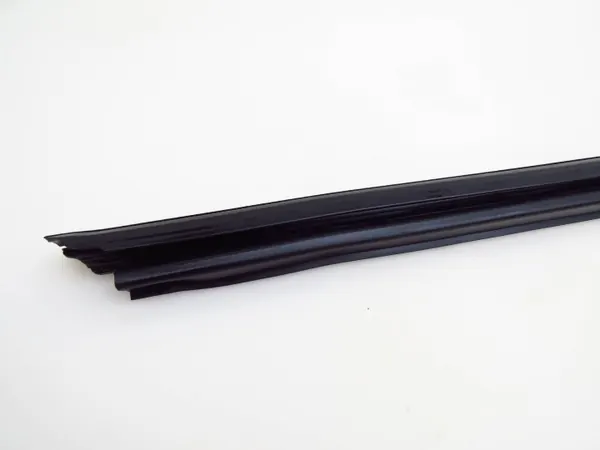 OEM LISTWA ZGARNIAJĄCA LT S60 II Deurafdichting Links Achter image 6