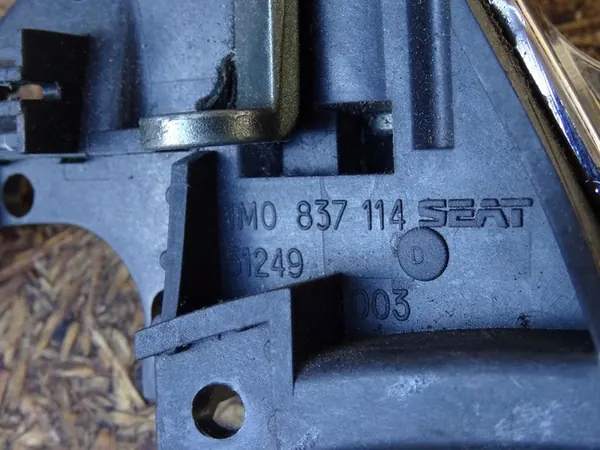 Sisäkahva Oikea SEAT LEON I TOLEDO II 1M0837114D image 3