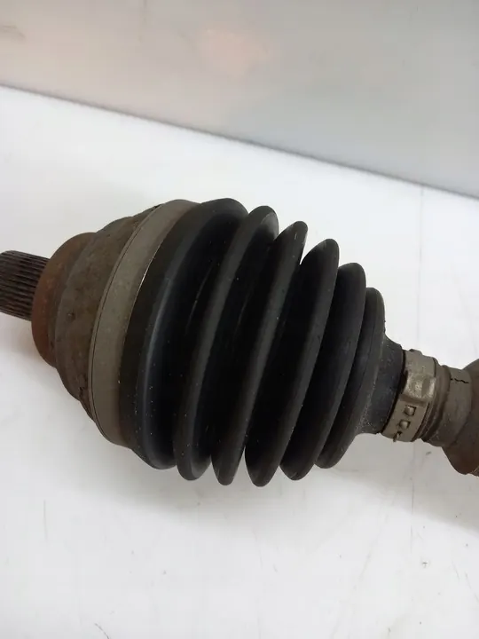 Höger drivaxel VW Audi 1.4 TFSI image 3
