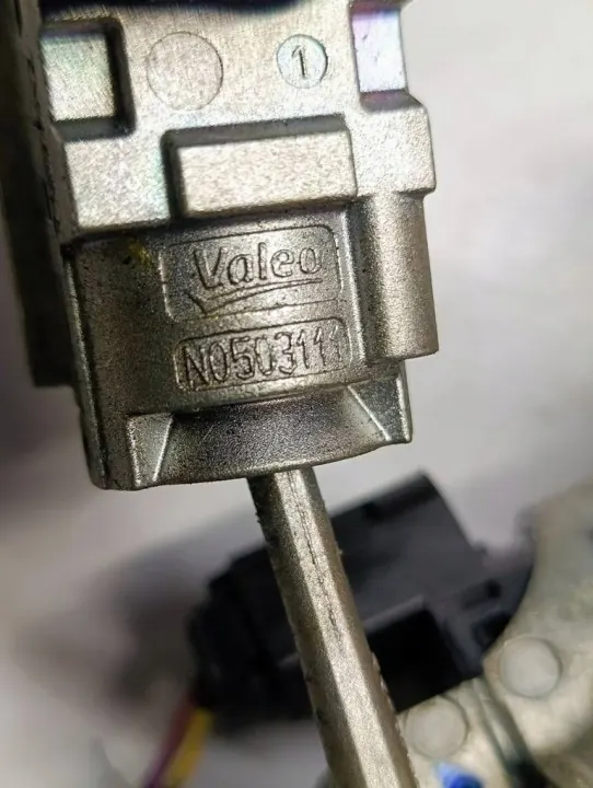 Capuchon de contact DS OEM N0503451 pour DS3 2015-2019 image 9