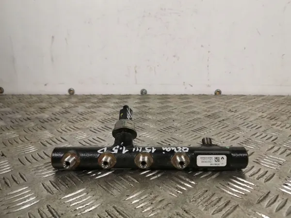 Nissan Qashqai brandstofleiding OEM 175213876R - Gebruikt image 2