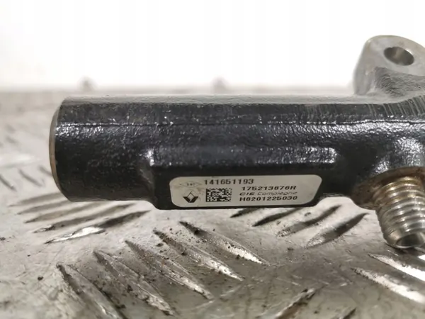 Nissan Qashqai brandstofleiding OEM 175213876R - Gebruikt image 3