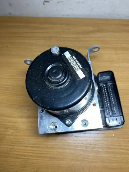 Pompe ABS OEM C2484 pour BMW Série 1 E81 2.0L Diesel image 4
