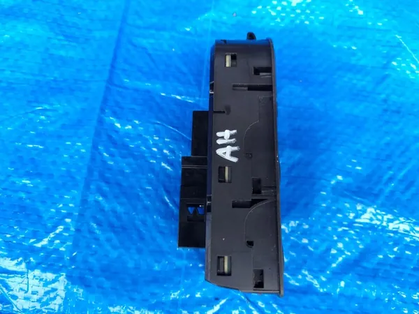 OPEL Astra H Zafira B Painel de Interruptor 13228699 image 4