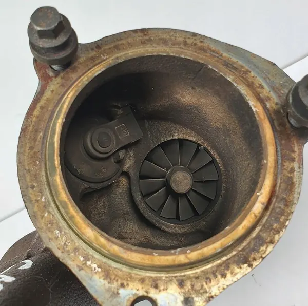 Turbocompresor VOLVO FORD 2.5 T 30757112 image 3