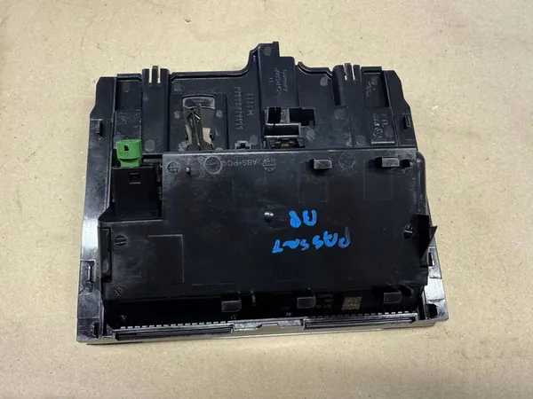 VW PASSAT B8 ASH TRAY 3G1863071A image 3