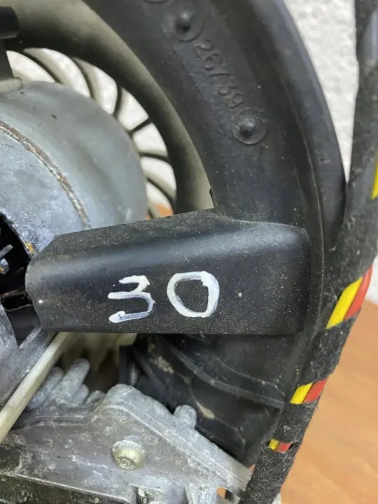 Ventilador de arrefecimento OEM E1139 Mercedes-Benz E W210 image 6