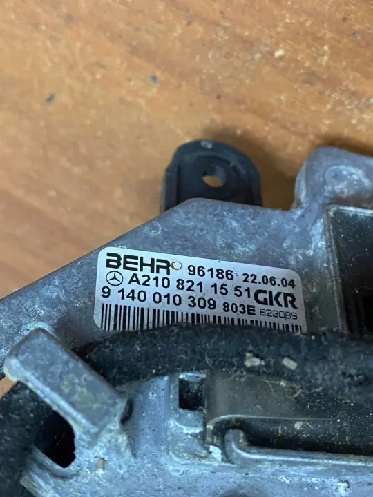 Ventilador de arrefecimento OEM E1139 Mercedes-Benz E W210 image 7