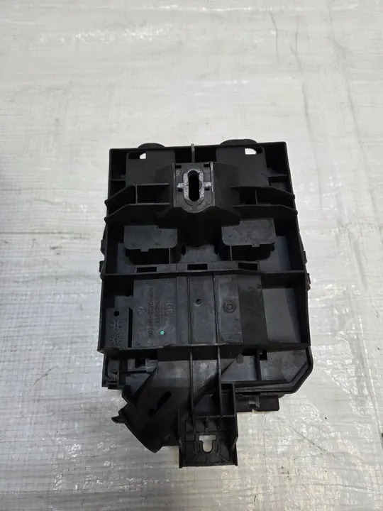 CAIXA DE FUSÍVEIS CHEVROLET TRAX 1.7 CDTI 95131335 image 8