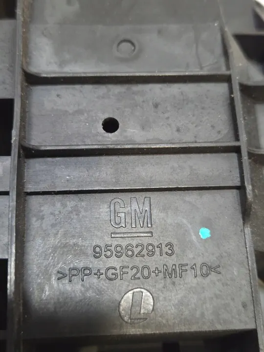 CAIXA DE FUSÍVEIS CHEVROLET TRAX 1.7 CDTI 95131335 image 9