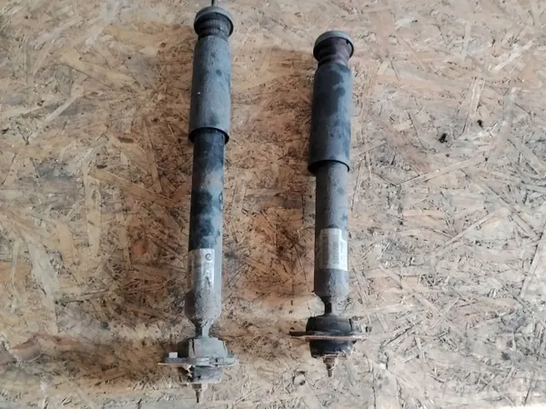 Amortecedor Traseiro OEM 6771555 para BMW Série 1 image 2