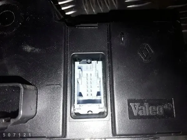 Módulo controle AC Renault Megane OEM 69340009 image 4