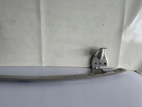 Etupuskuri Vahvistus Tesla Y image 3