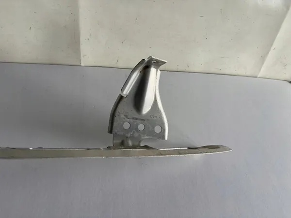 Etupuskuri Vahvistus Tesla Y image 5