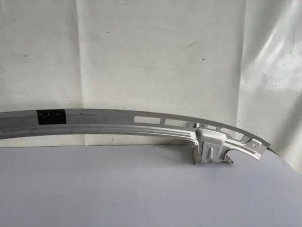 Etupuskuri Vahvistus Tesla Y image 9